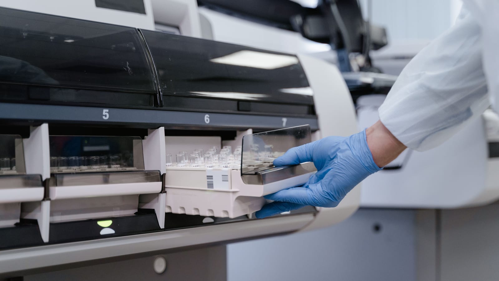 Comparing Xeomin and Botox formulation